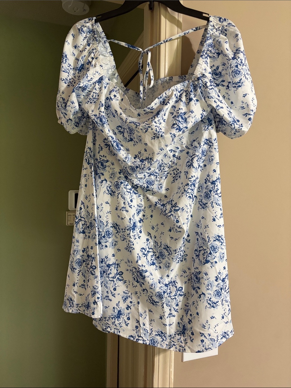 SHEIN White and Blue Floral Puff Sleeve Mini Dress